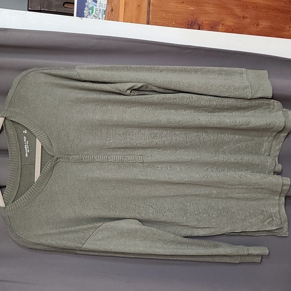 Abercrombie &Fitch Soft‎ A&F Cozy Womens Sweater Khaki Green Snap Front SZ M EUC